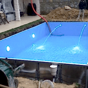 Çelik Yüzme Havuzu