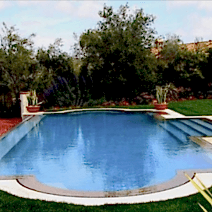 BETONARME ÜSTTEN TAŞMALI ÖZEL VİLLA HAVUZU